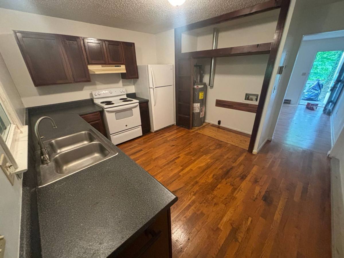 Apartment for rent at 21 Deep Woods Rd, Weaverville, NC 28787