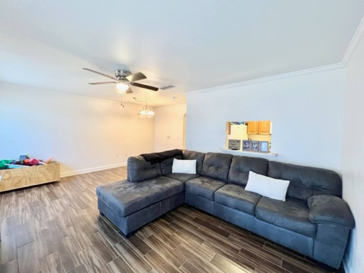 House for rent at 703 Majestic Dr, Crestview, FL 32536