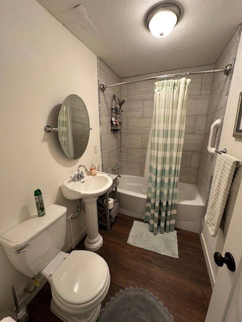 Apartment for rent at 553 Chetco Ave, Brookings, OR 97415