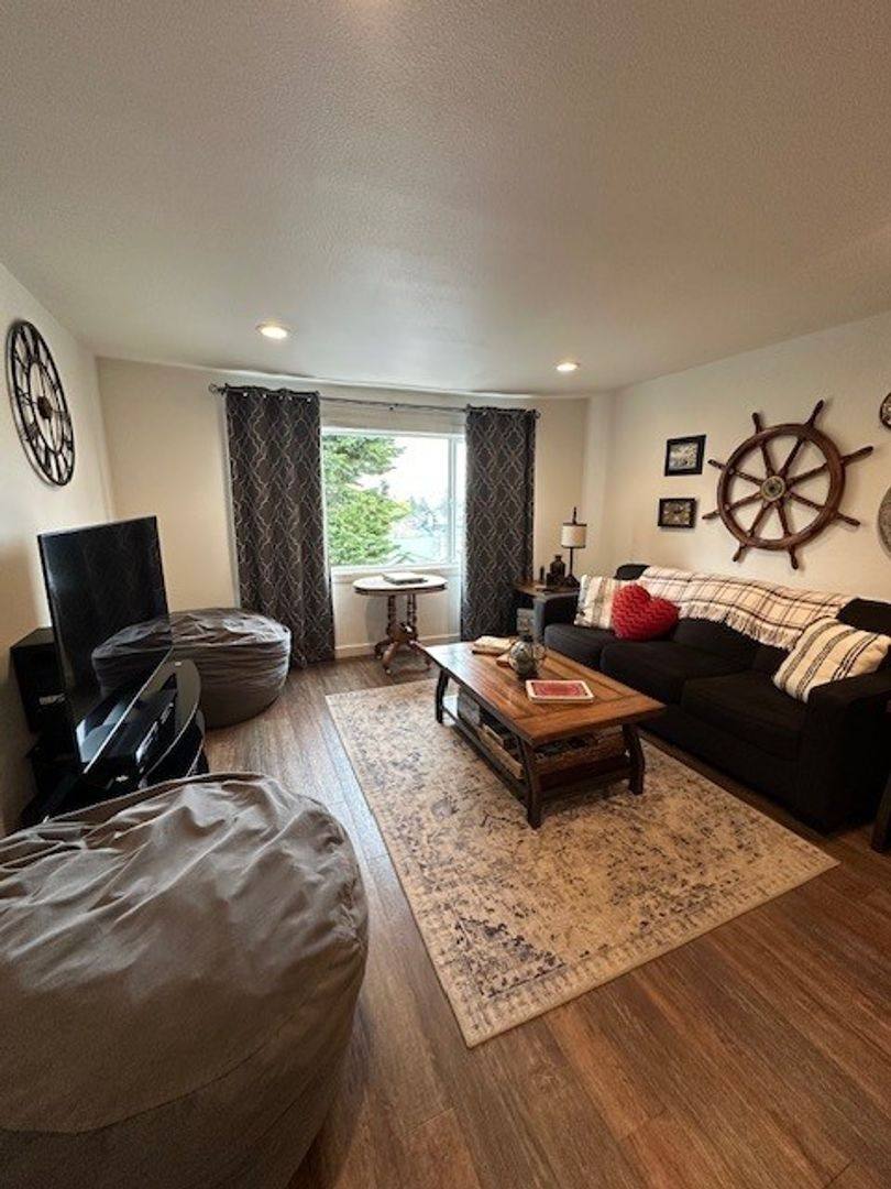 Apartment for rent at 553 Chetco Ave, Brookings, OR 97415