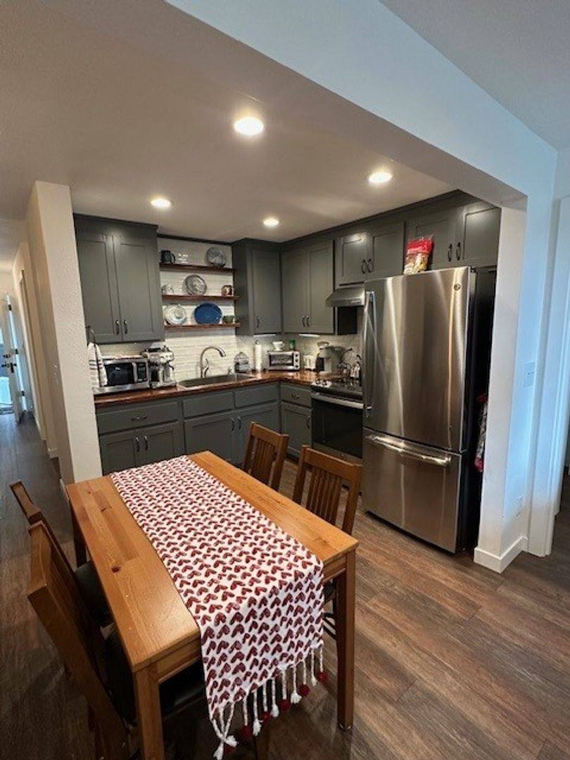 Apartment for rent at 553 Chetco Ave, Brookings, OR 97415