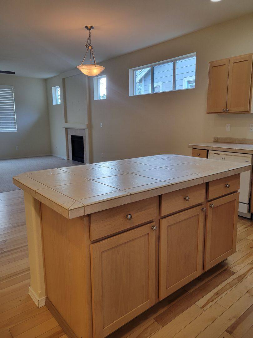 House for rent at 8908 Campus Meadows Lp NE, Olympia, WA 98516