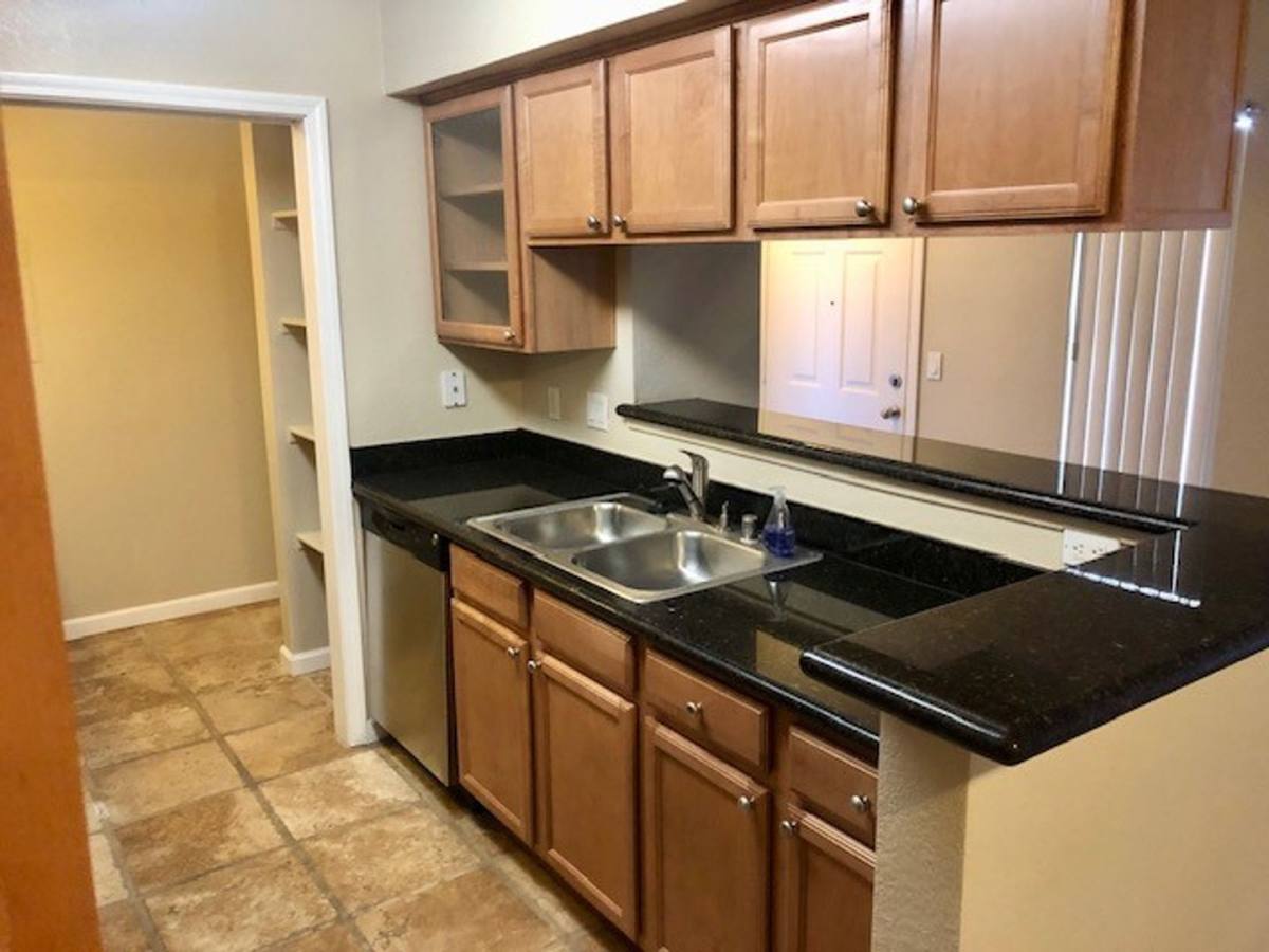 Condo for rent at 885 Halidon Way, Folsom, CA 95630