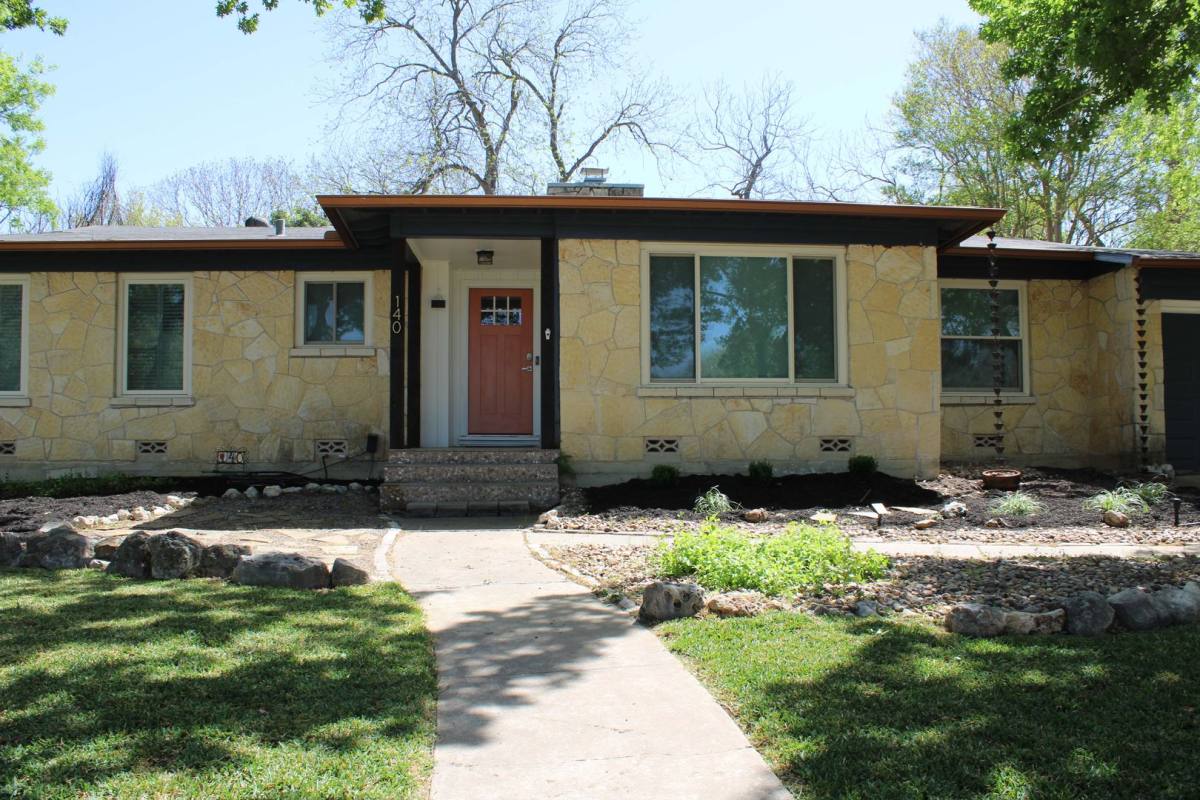 House for rent at 140 Arvin Dr, San Antonio, TX 78209
