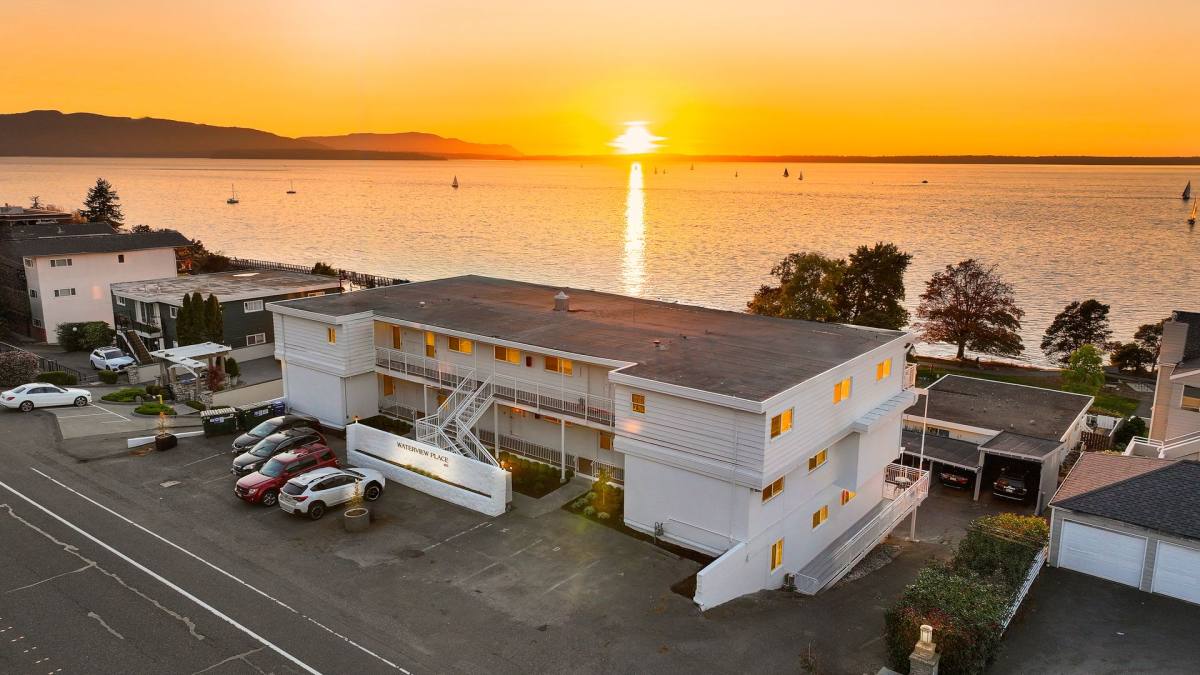 Apartment for rent at 490 S State St, Bellingham, WA 98225