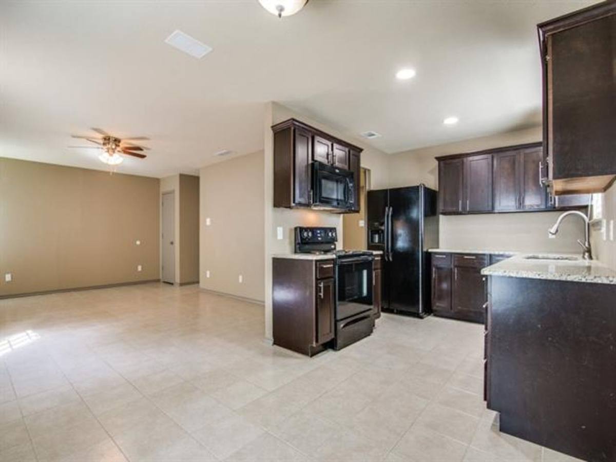Apartment for rent at 7716-7718 Sable Lane, North Richland Hills, TX 76182