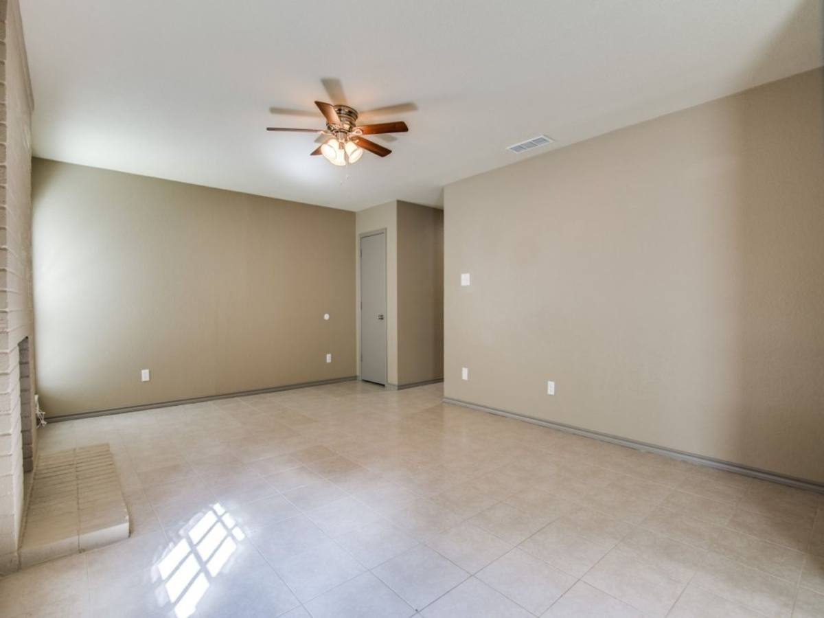 Apartment for rent at 7716-7718 Sable Lane, North Richland Hills, TX 76182