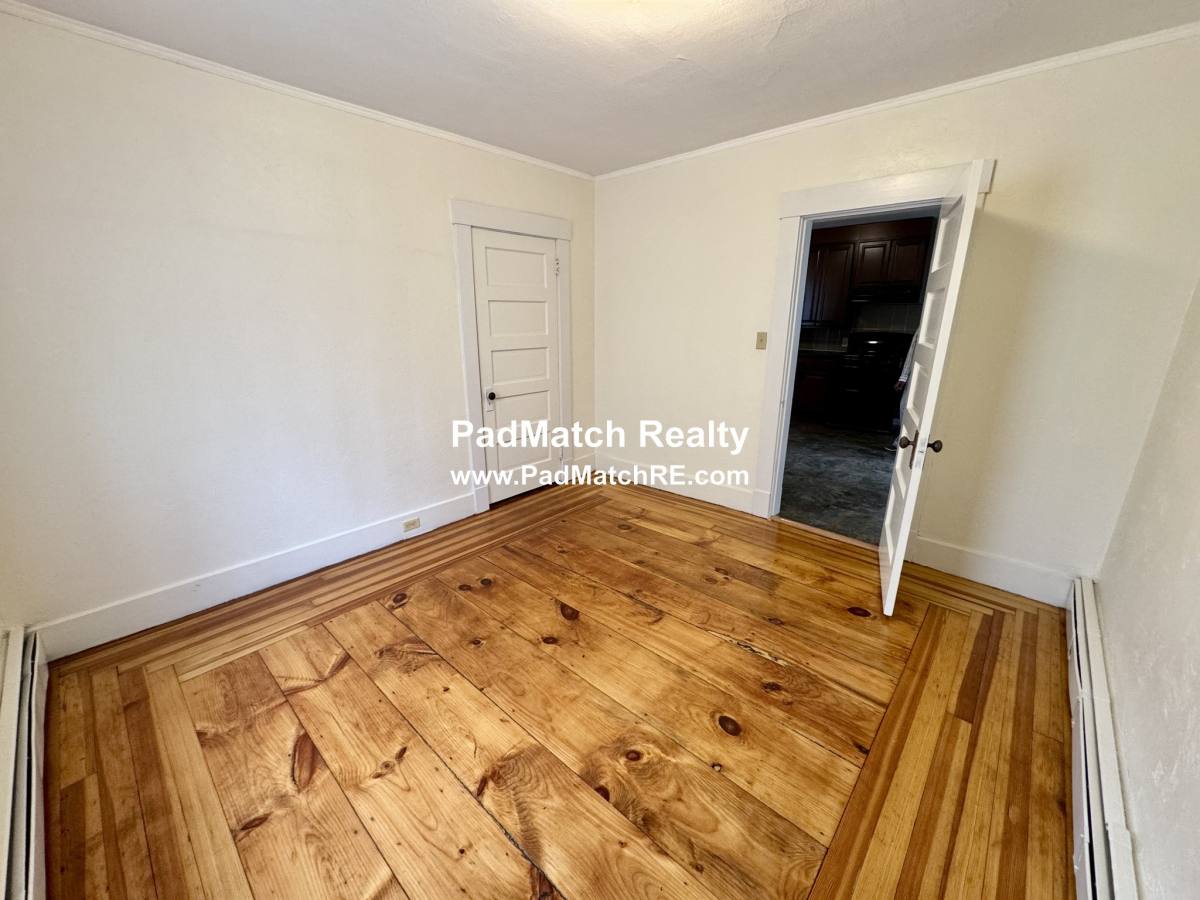 Apartment for rent at 219 Charlton St #1, Southbridge, MA 01550