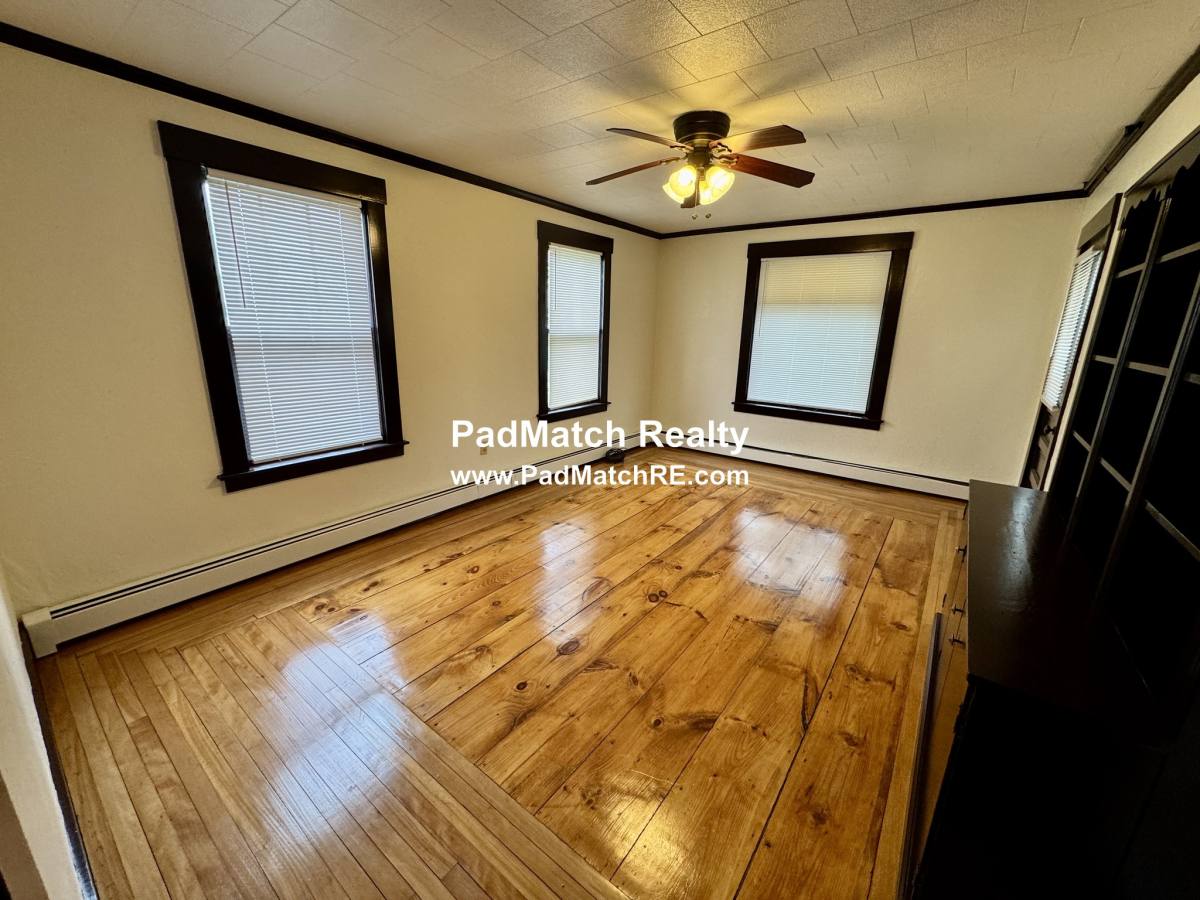 Apartment for rent at 219 Charlton St #1, Southbridge, MA 01550