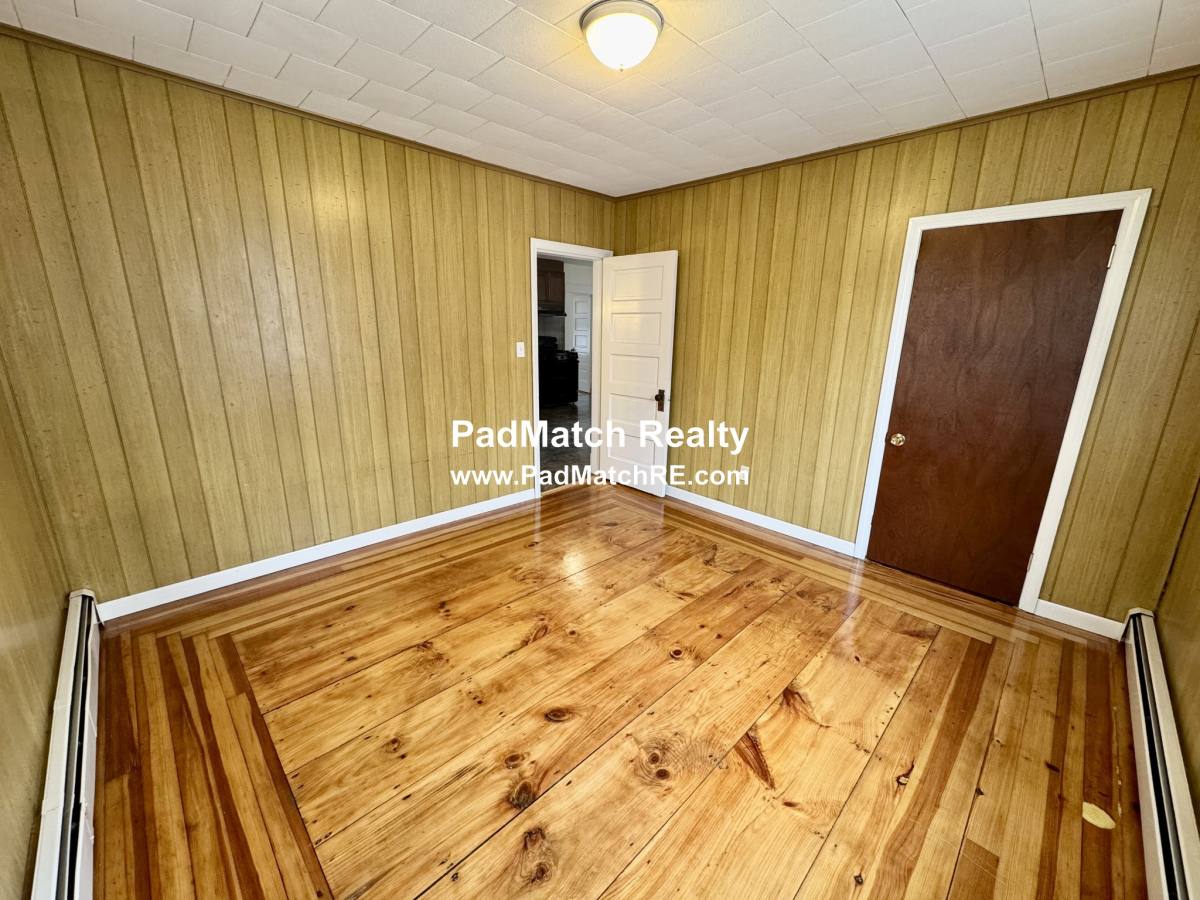 Apartment for rent at 219 Charlton St #1, Southbridge, MA 01550