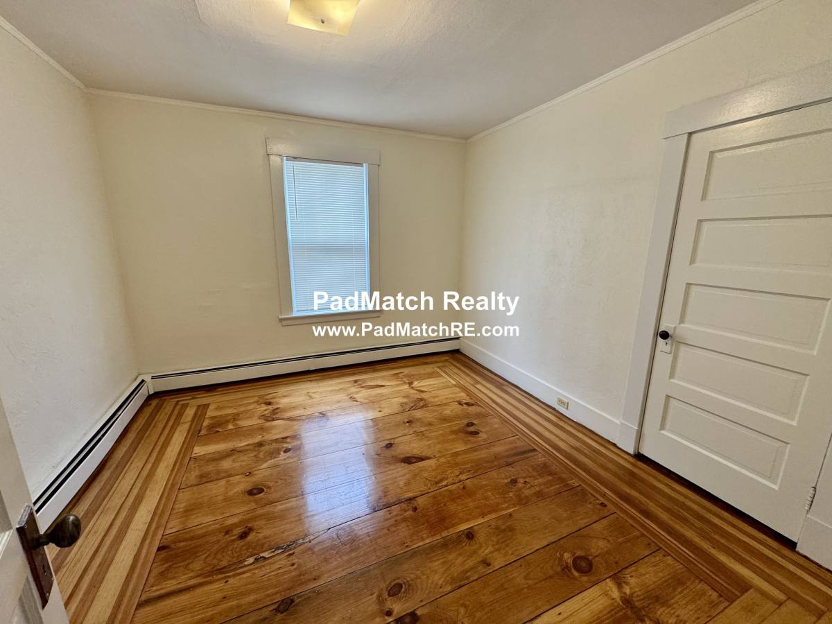 Apartment for rent at 219 Charlton St #1, Southbridge, MA 01550