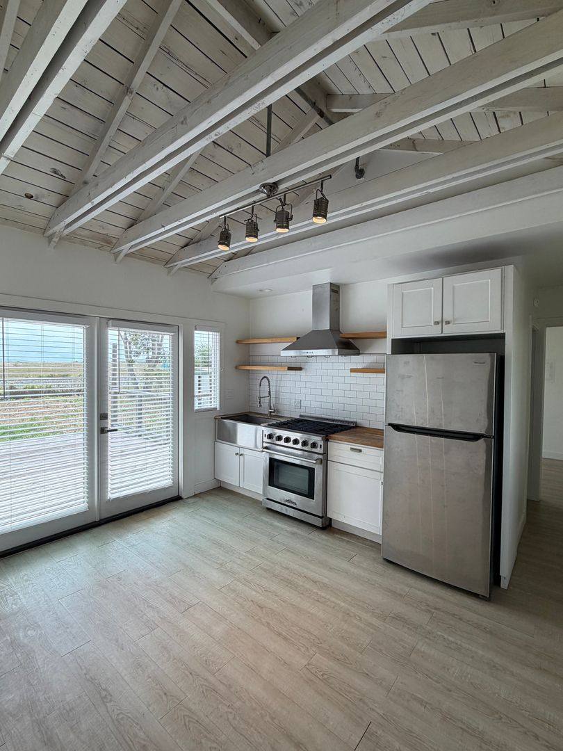 House for rent at 4253 Carpinteria Ave, Carpinteria, CA 93013