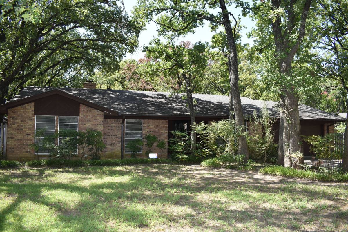 2929 Oak Forest Dr, Grapevine, TX 76051
