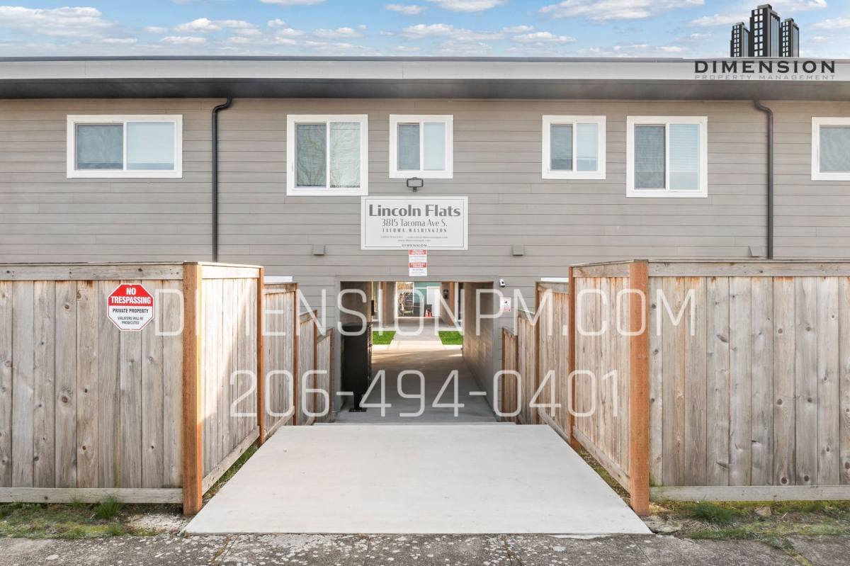 Apartment for rent at 3815 Tacoma Ave S, Tacoma, WA 98418