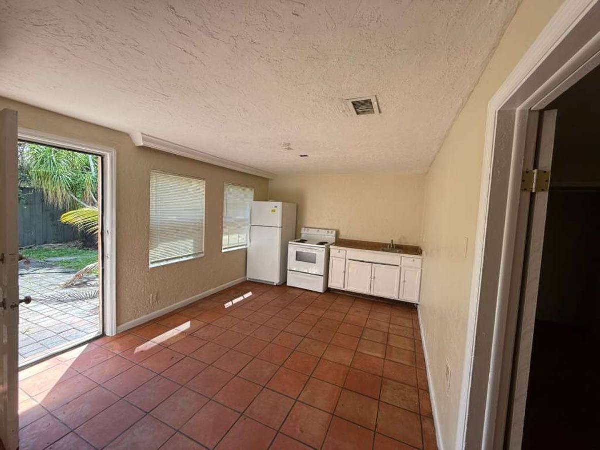 Apartment for rent at 1711 SW 4 Ave, Fort Lauderdale, FL 33315