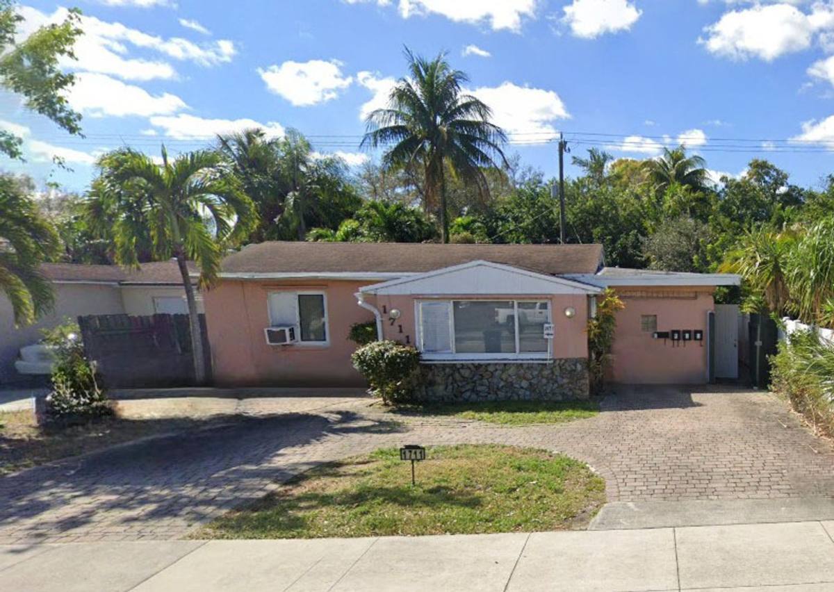 Apartment for rent at 1711 SW 4 Ave, Fort Lauderdale, FL 33315