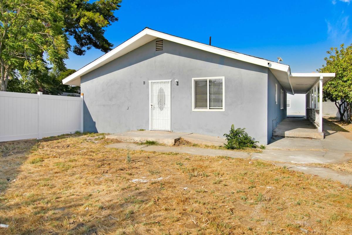 Apartment for rent at 4848 Doane Ave, Riverside, CA 92505