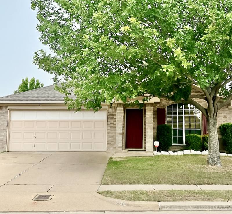 House for rent at 7217 Ashbourne Way, Fort Worth, TX 76133