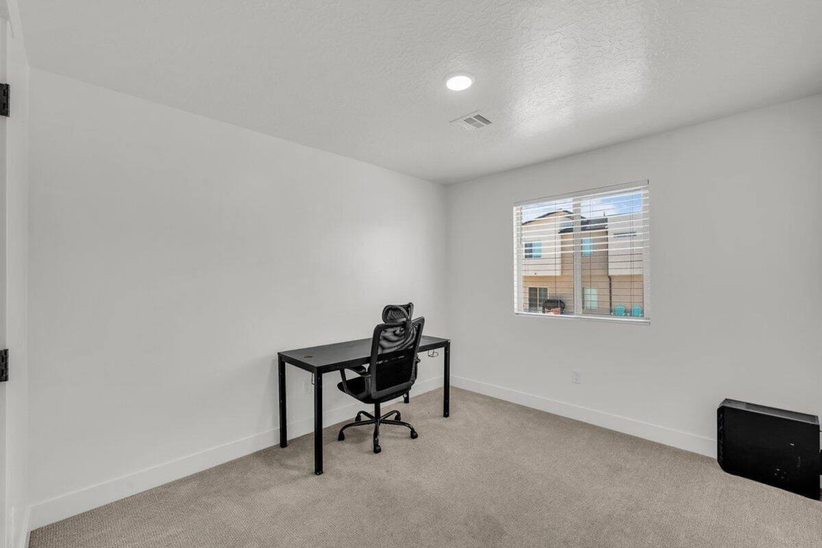 Townhouse for rent at 5654 S Duel Lane, Saint George, UT 84790