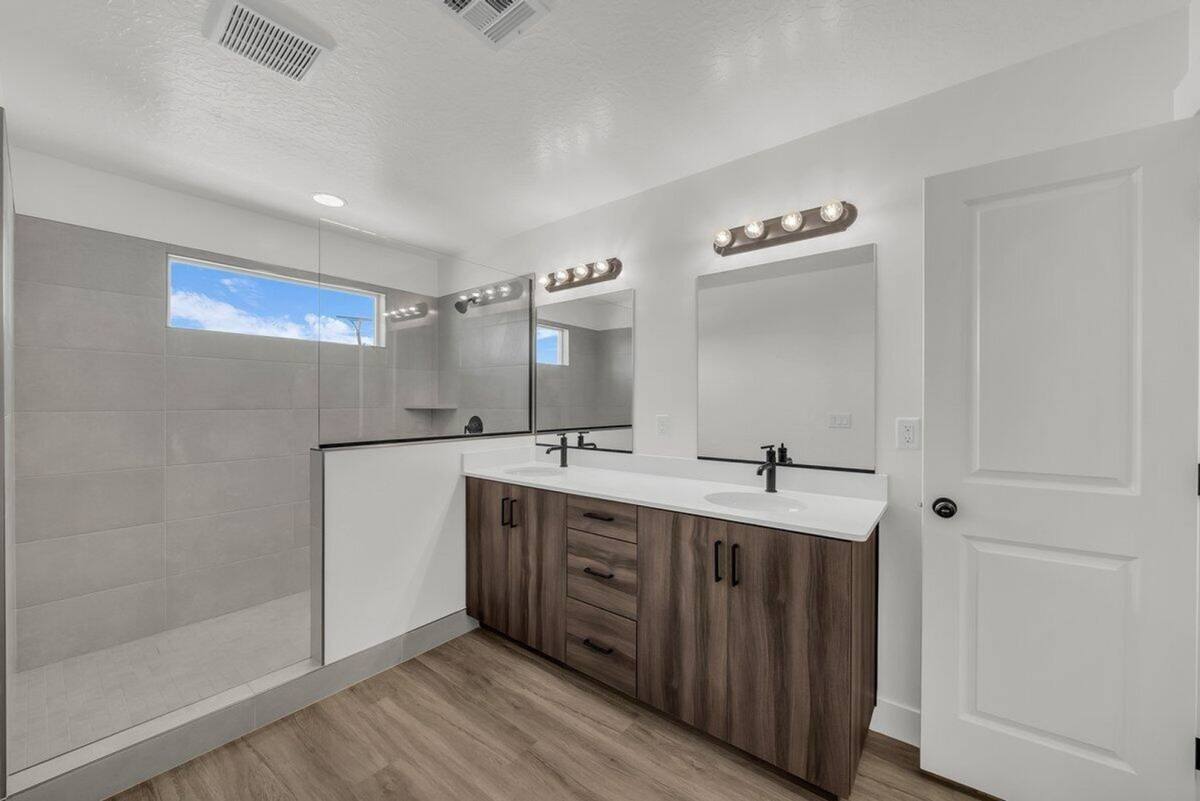 Townhouse for rent at 5654 S Duel Lane, Saint George, UT 84790