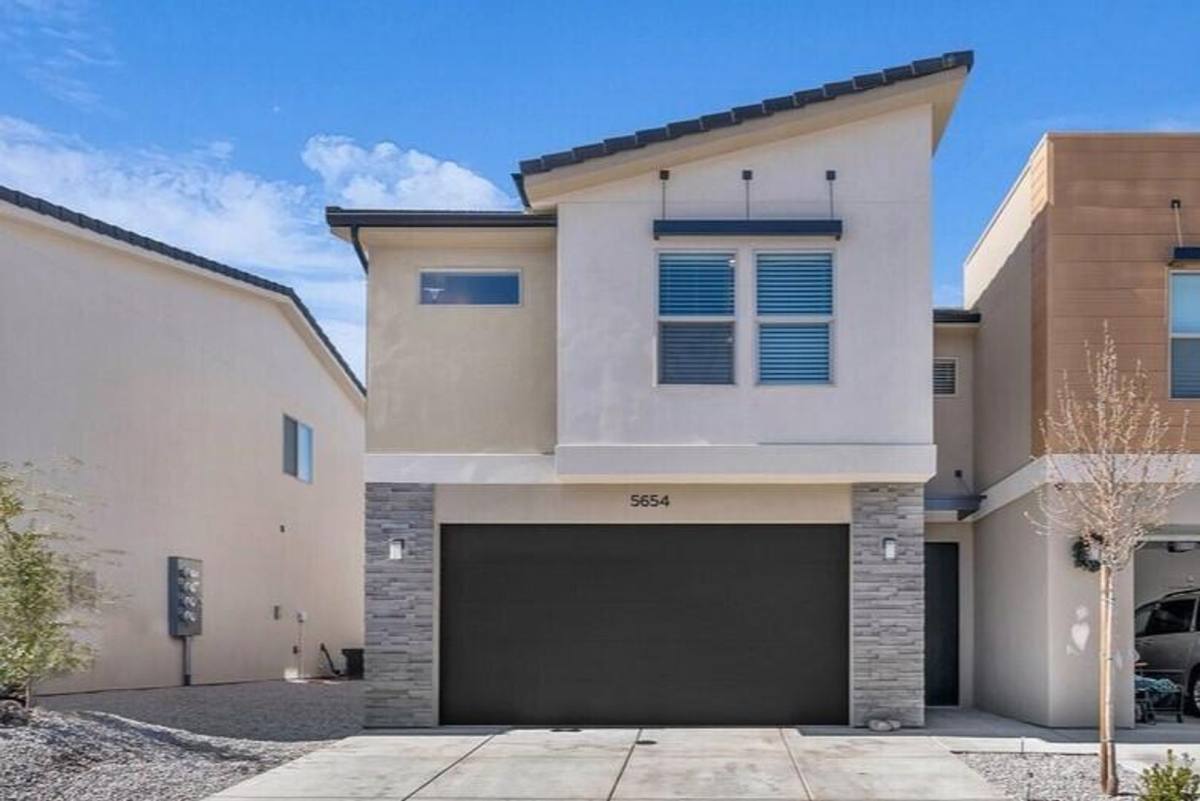 Townhouse for rent at 5654 S Duel Lane, Saint George, UT 84790
