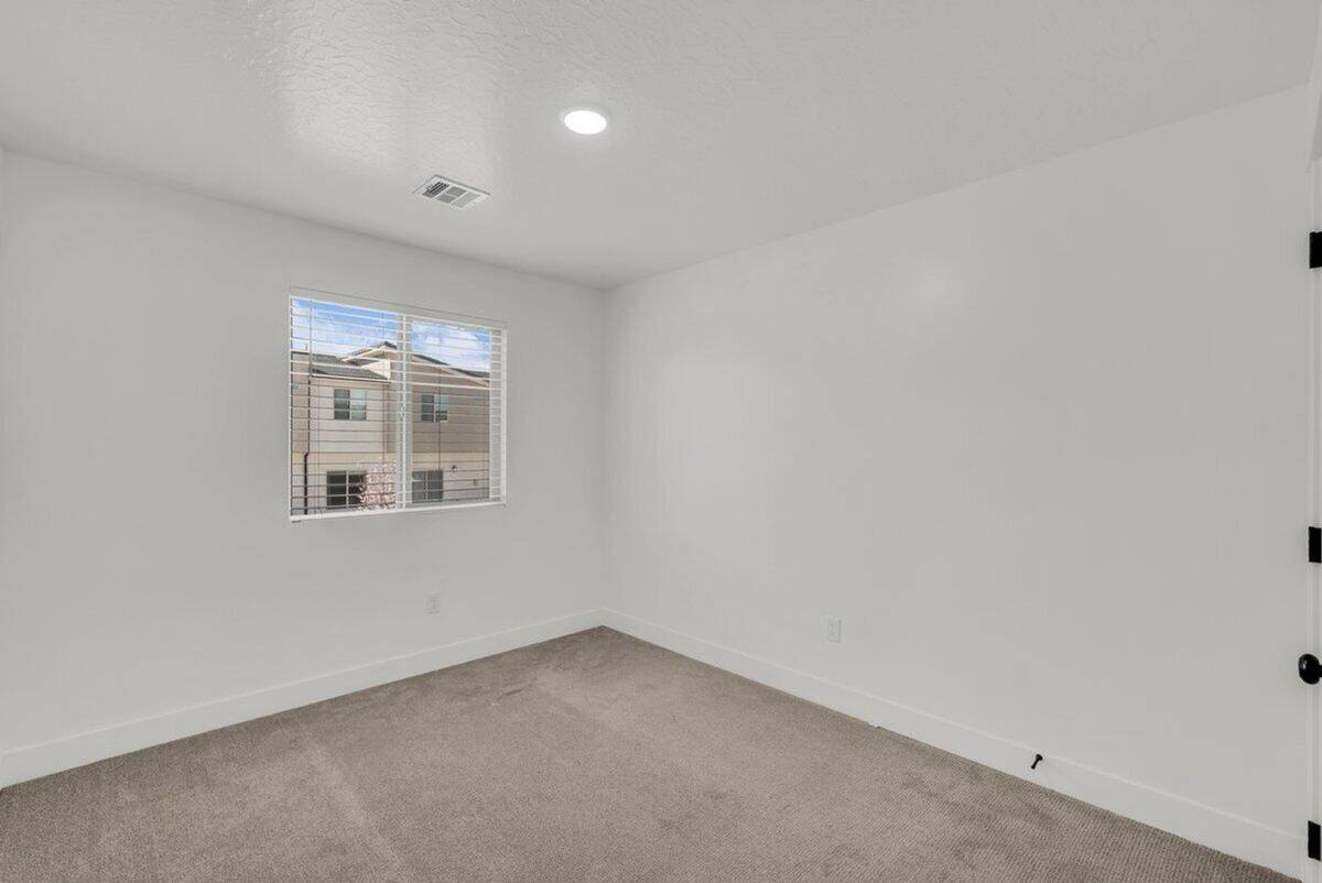 Townhouse for rent at 5654 S Duel Lane, Saint George, UT 84790