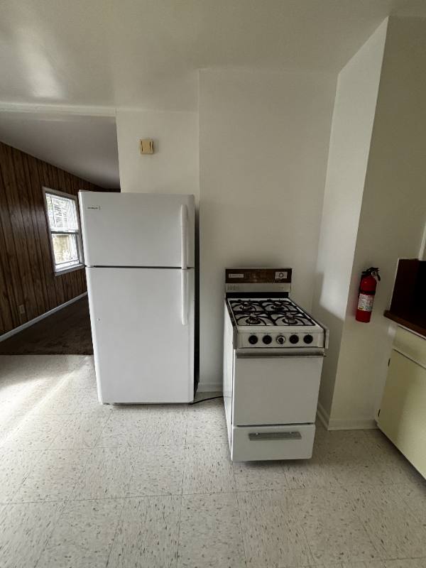 Apartment for rent at 142 Riverview Dr #3, Kalamazoo, MI 49004