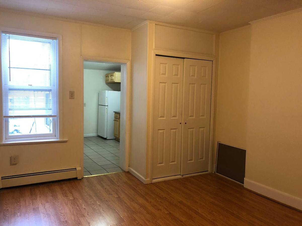 House for rent at 136 Barnt Ave, Trenton, NJ 08611