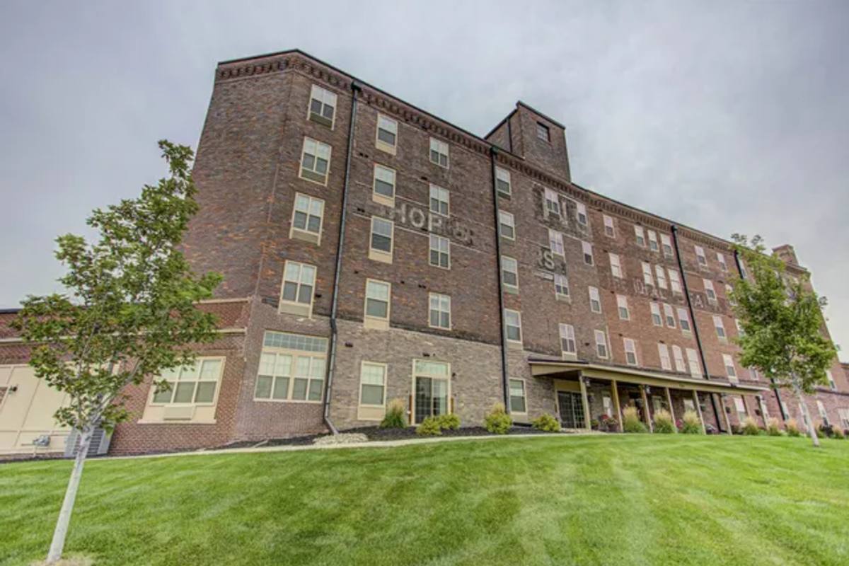 Apartment for rent at 301 Wesley Parkway, Sioux City, IA 51103