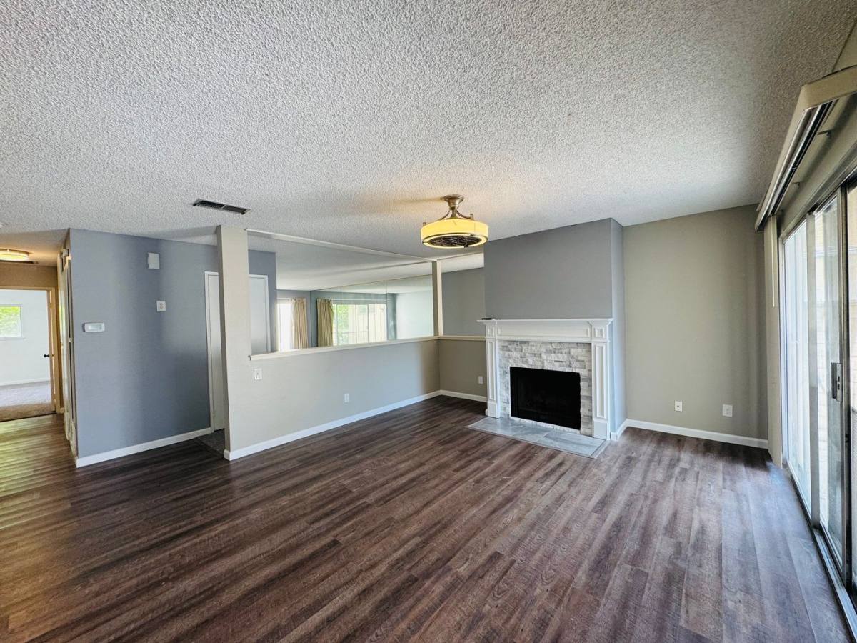 House for rent at 1775 Monte Vista Dr, Camarillo, CA 93010
