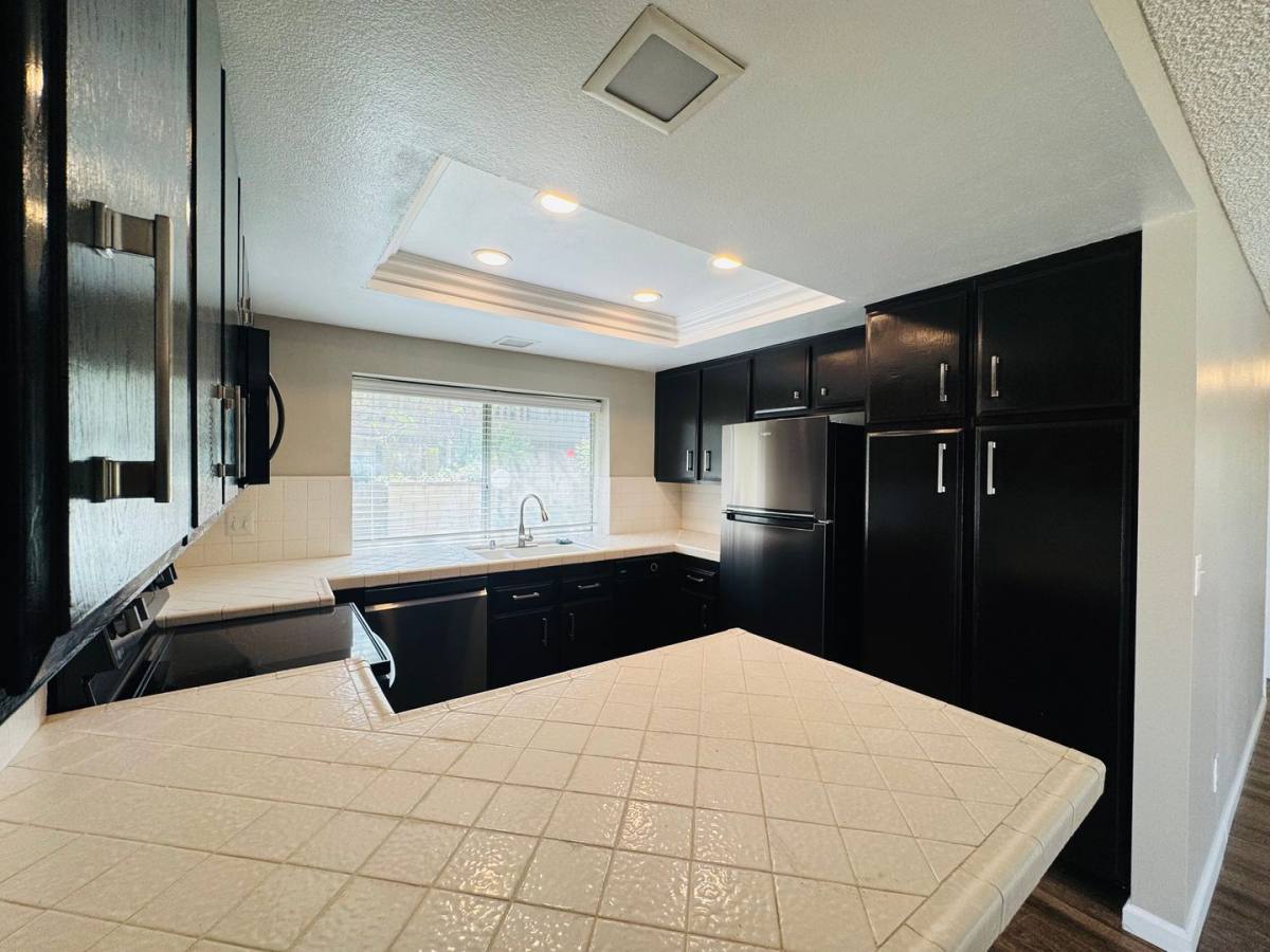 House for rent at 1775 Monte Vista Dr, Camarillo, CA 93010