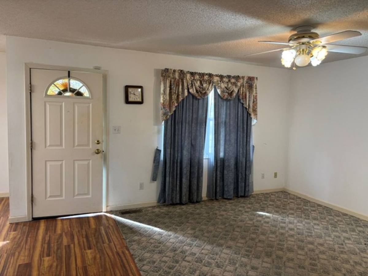 House for rent at 2818 S Villa Dr, Evansville, IN 47714