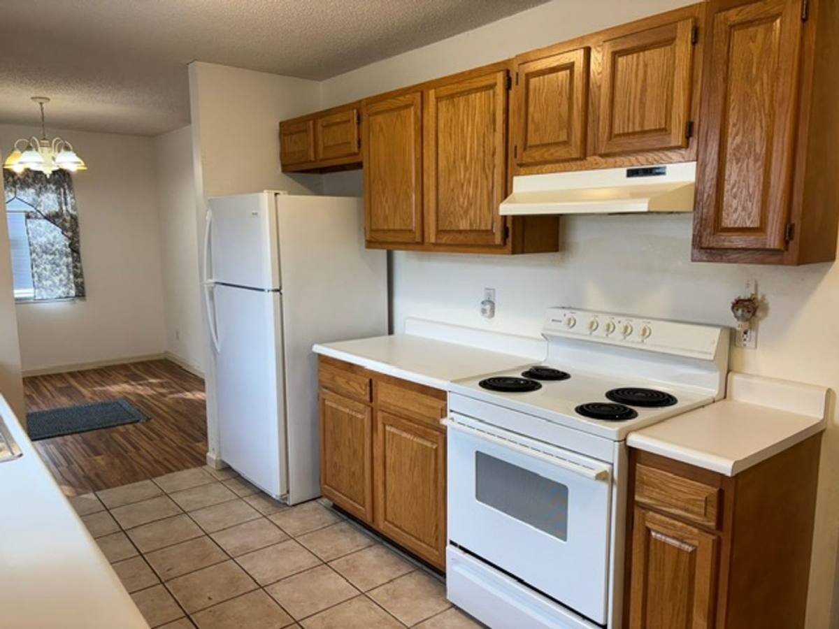 House for rent at 2818 S Villa Dr, Evansville, IN 47714