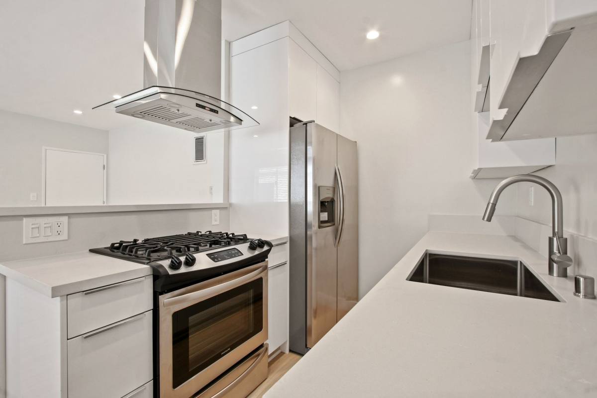 Apartment for rent at 1451 Franklin St, Santa Monica, CA 90404