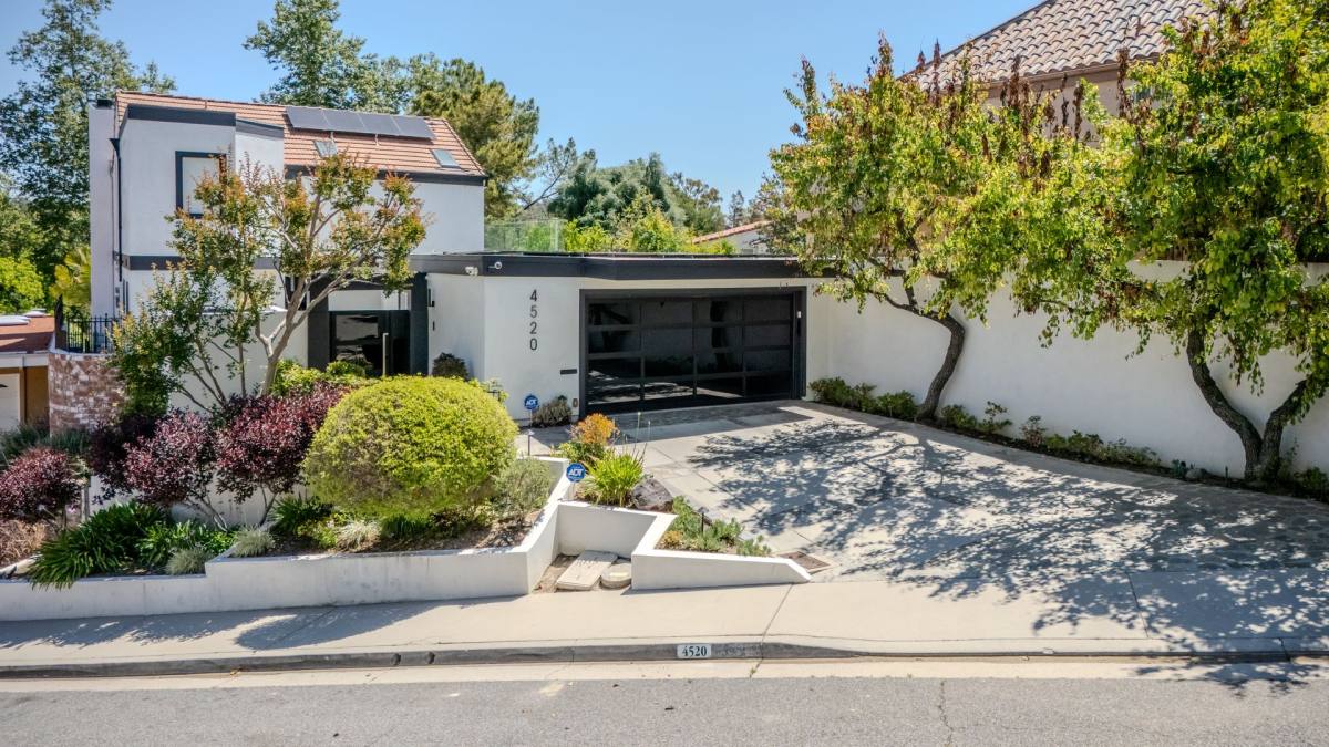 House for rent at 4520 Park Cordero, Calabasas, CA 91302