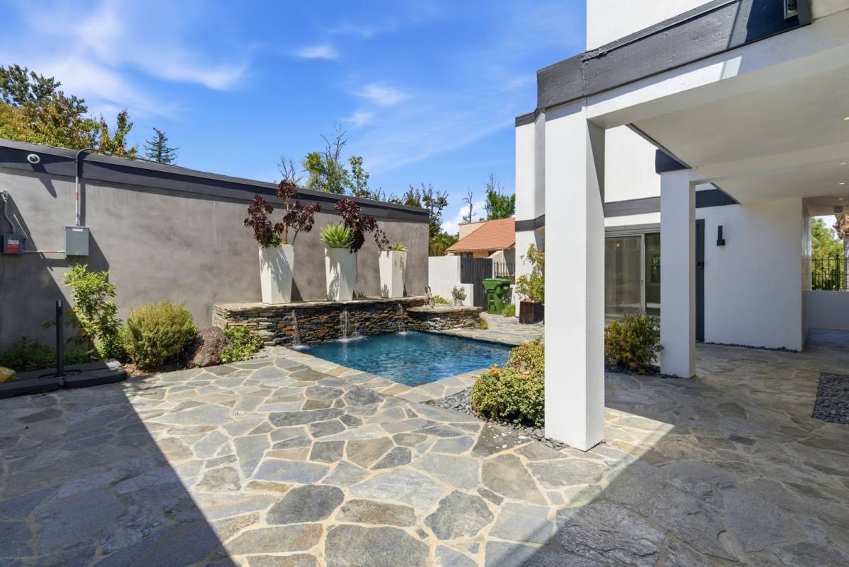 House for rent at 4520 Park Cordero, Calabasas, CA 91302
