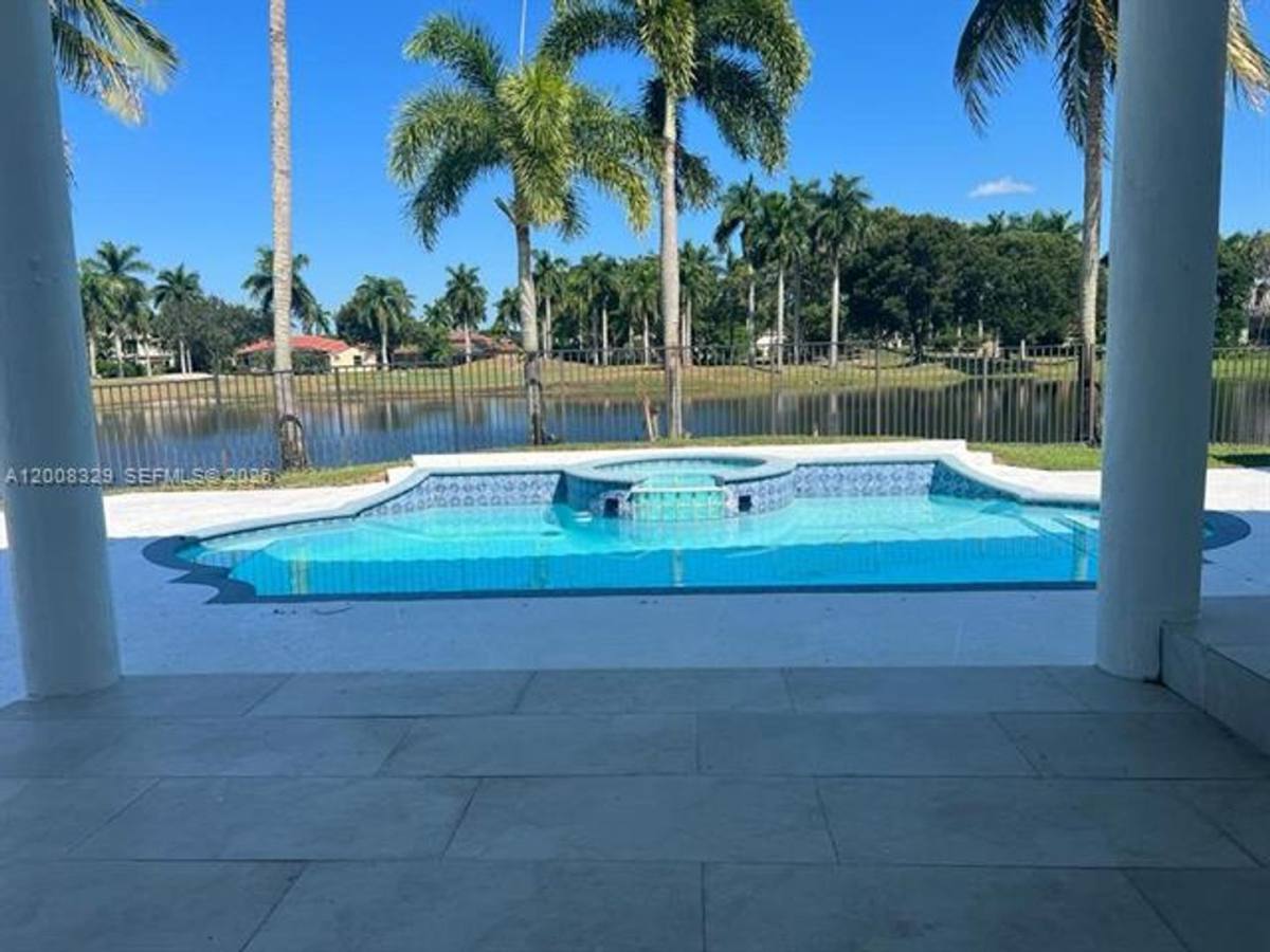 House for rent at 2534 Poinciana Dr, Fort Lauderdale, FL 33327