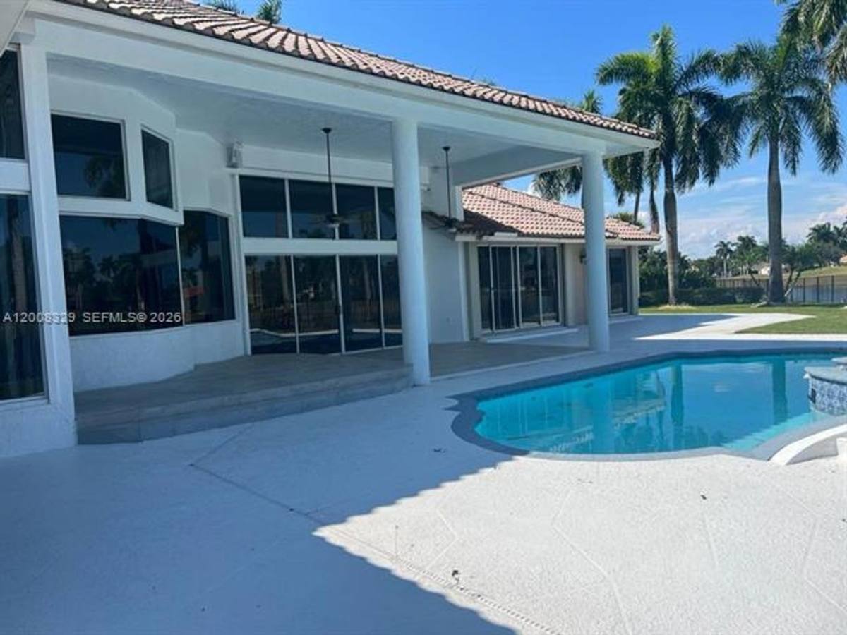 House for rent at 2534 Poinciana Dr, Fort Lauderdale, FL 33327