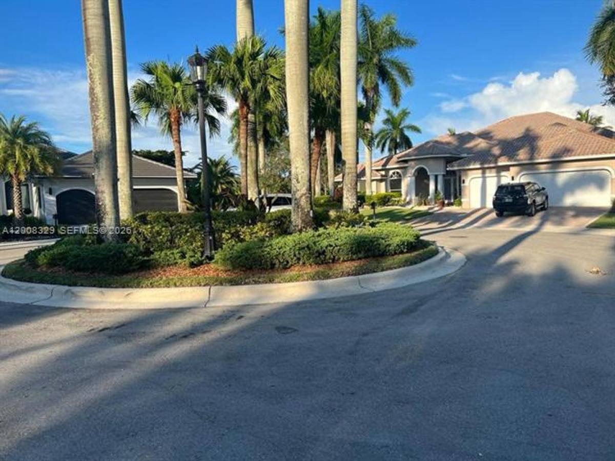 House for rent at 2534 Poinciana Dr, Fort Lauderdale, FL 33327