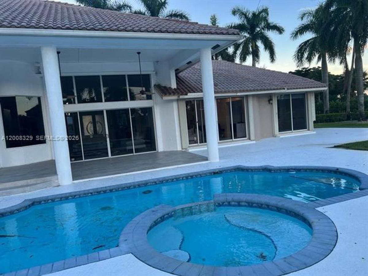 House for rent at 2534 Poinciana Dr, Fort Lauderdale, FL 33327