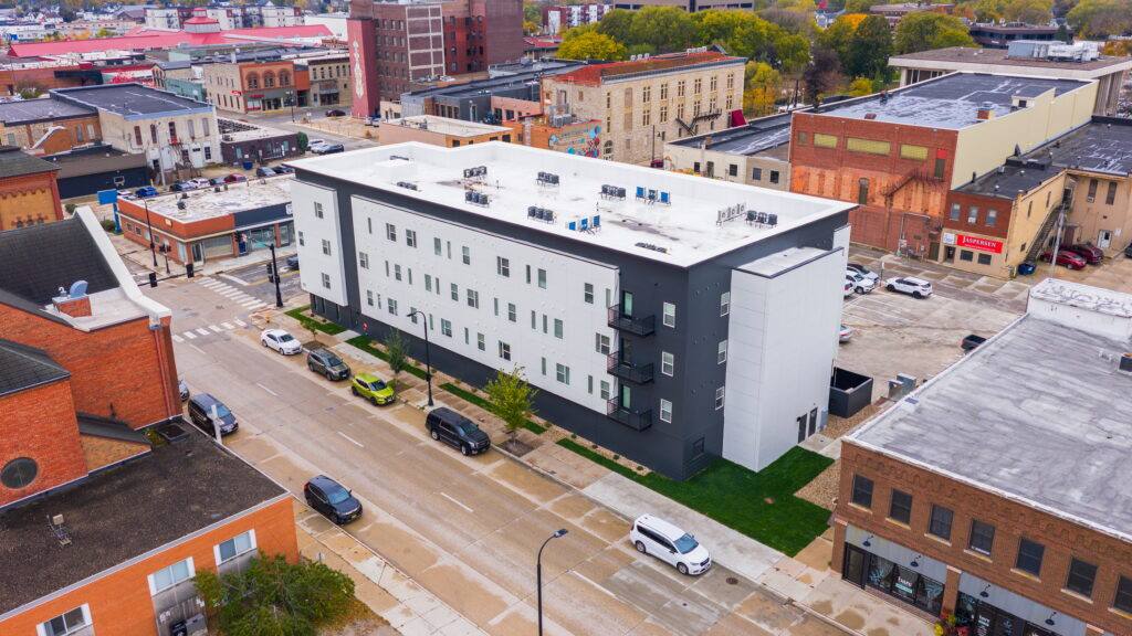 Apartment for rent at 110 N Delaware Ave, Mason City, IA 50401