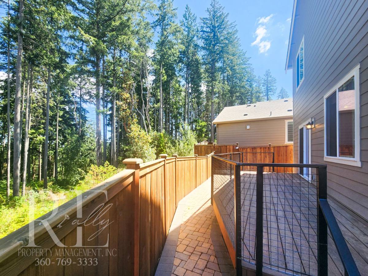 House for rent at 4796 Deadwood St, Bremerton, WA 98312
