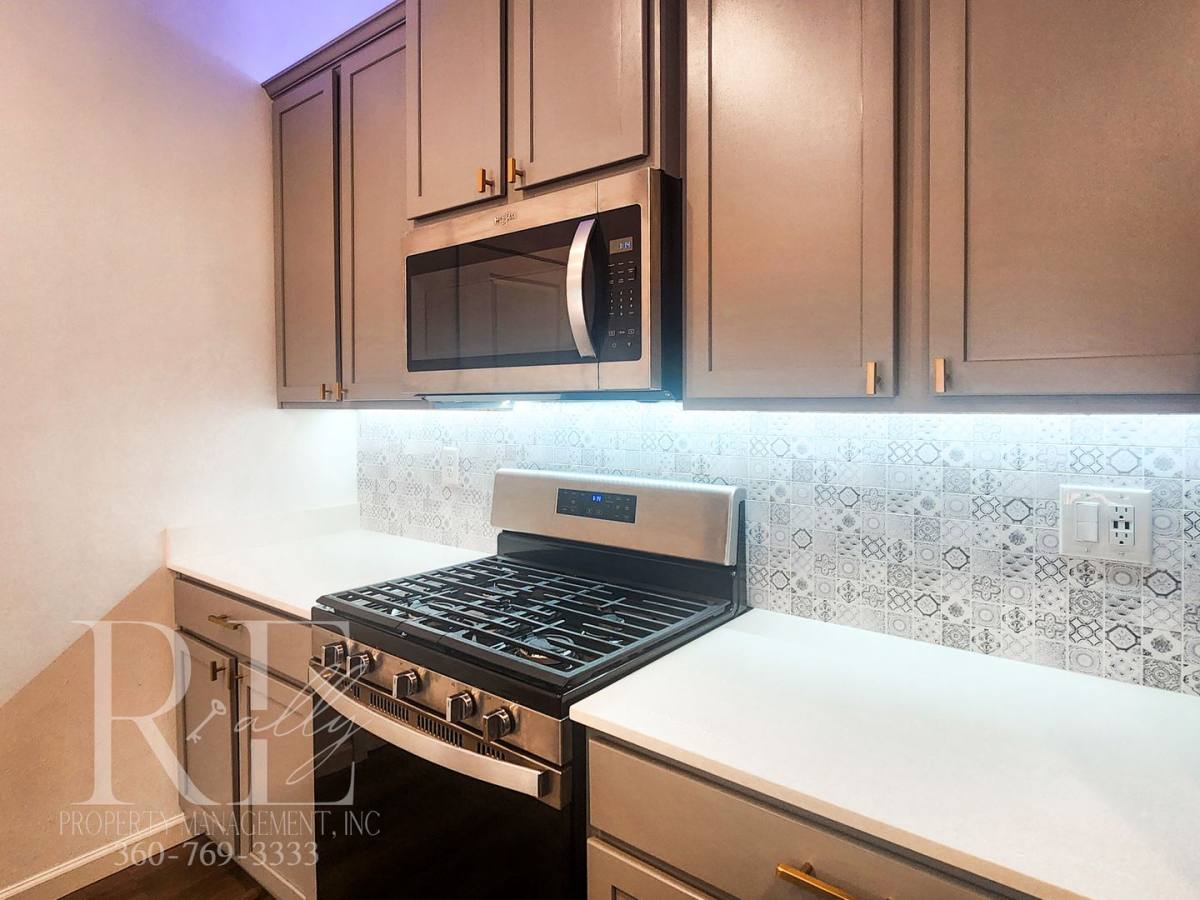 House for rent at 4796 Deadwood St, Bremerton, WA 98312