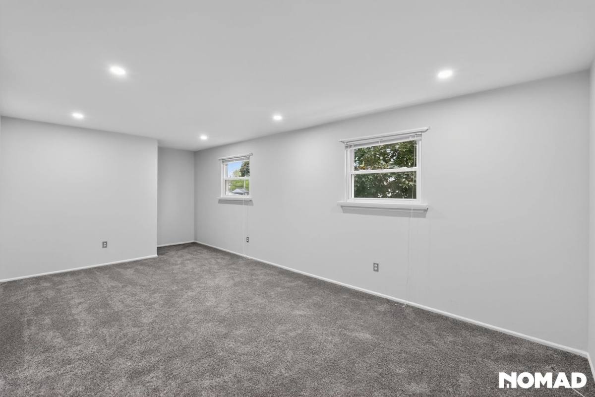 Townhouse for rent at 516 Corinthian Ave #B, Essington, PA 19029