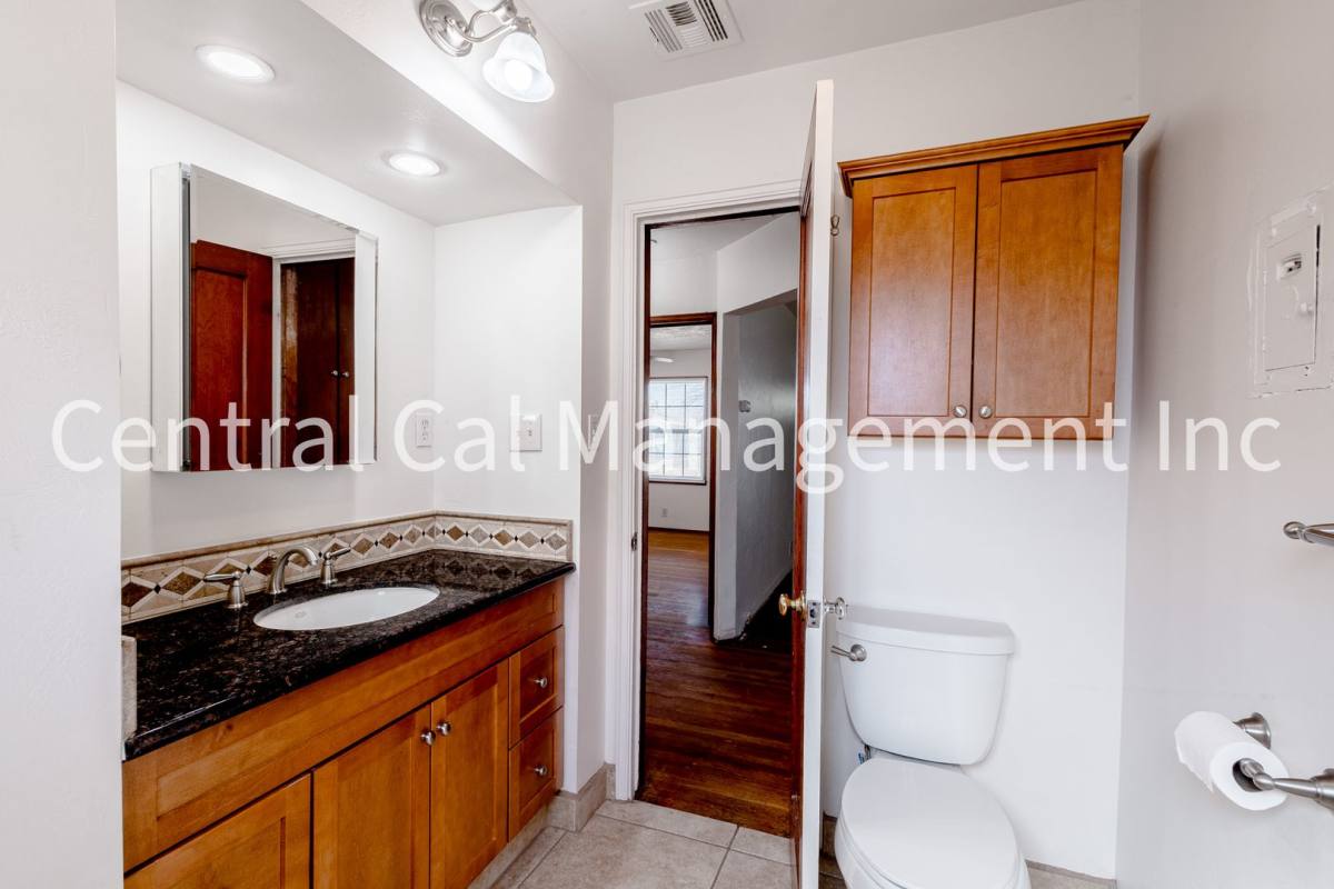 House for rent at 627 Hood Dr, Bakersfield, CA 93308