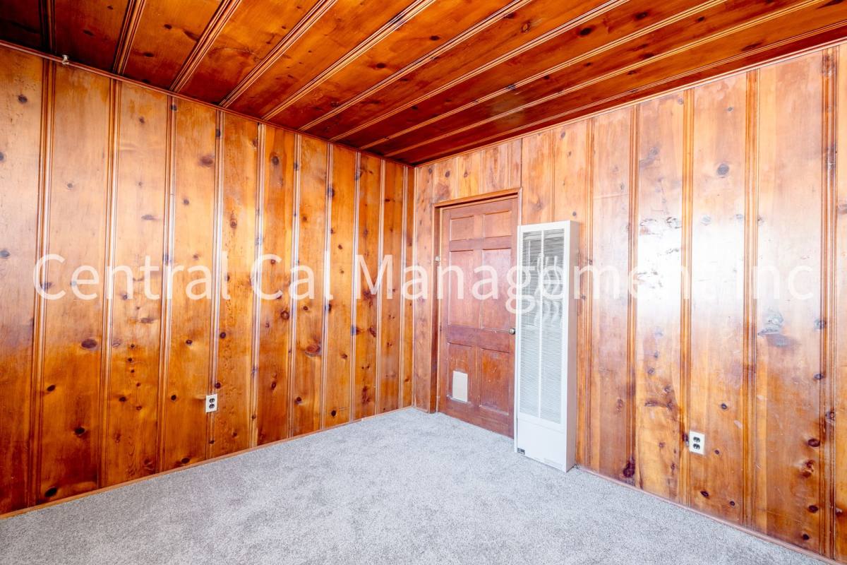 House for rent at 627 Hood Dr, Bakersfield, CA 93308