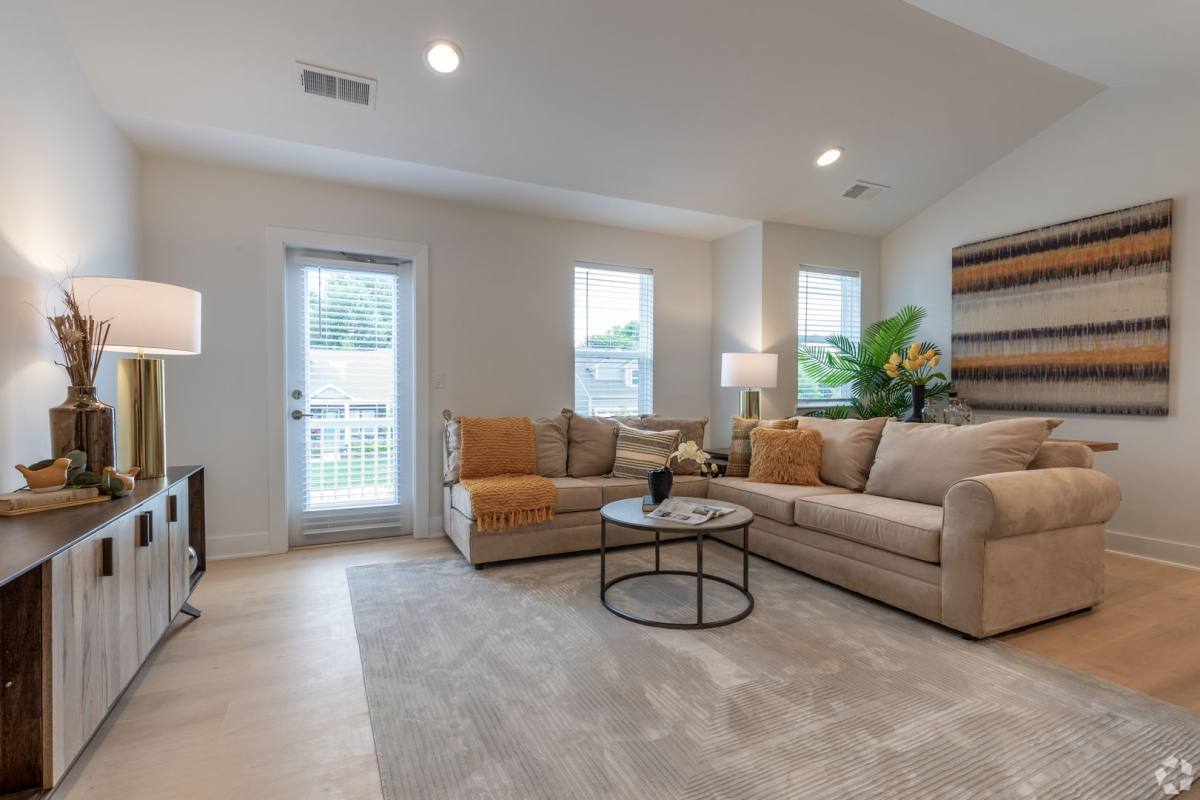 Apartment for rent at 32968 Antrim Dr, New Baltimore, MI 48047
