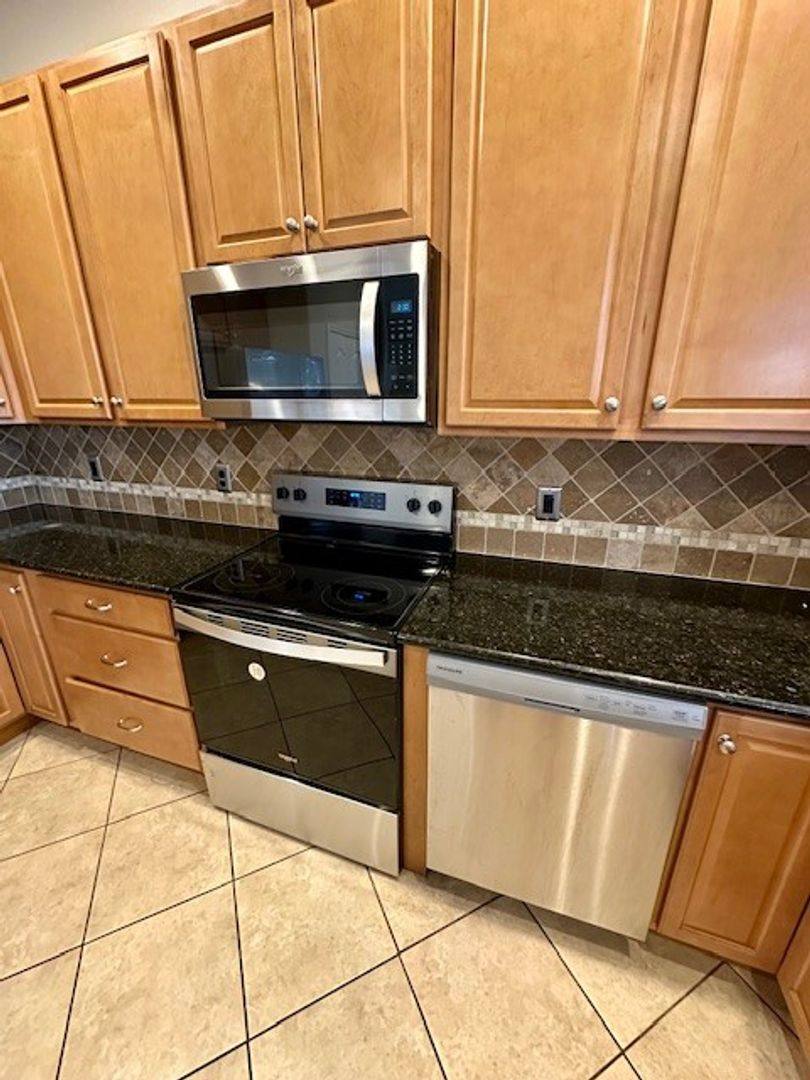 House for rent at 10274 Cove Lake Dr, Orlando, FL 32836