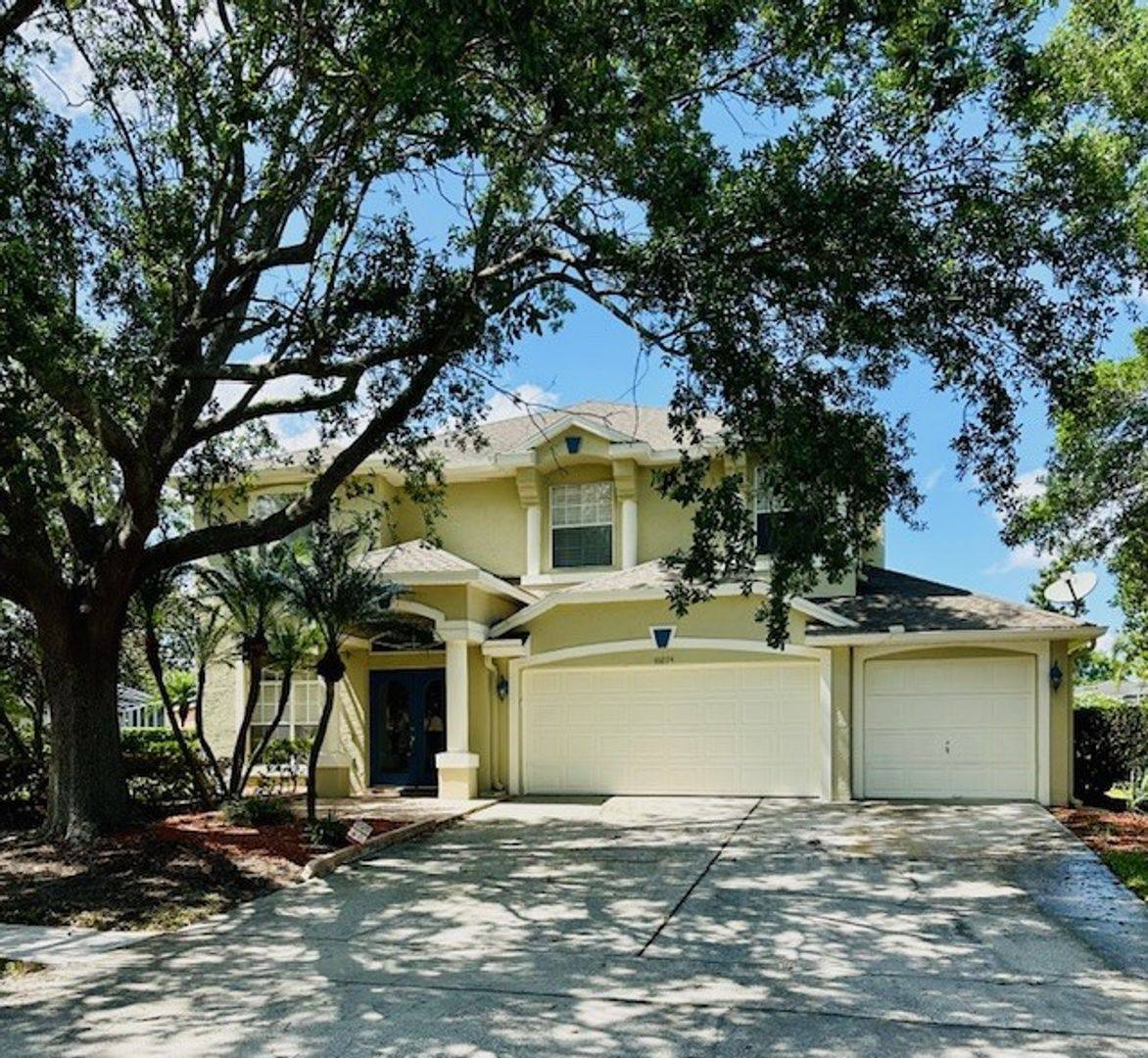 House for rent at 10274 Cove Lake Dr, Orlando, FL 32836