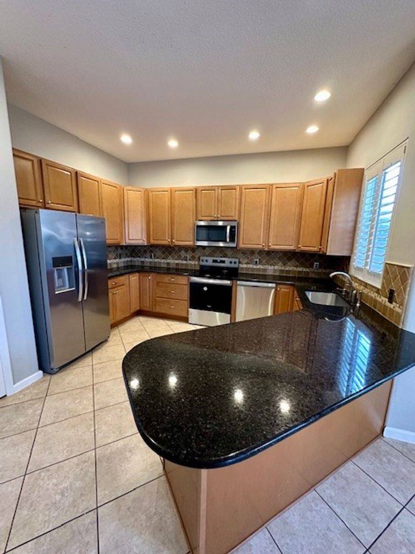 House for rent at 10274 Cove Lake Dr, Orlando, FL 32836